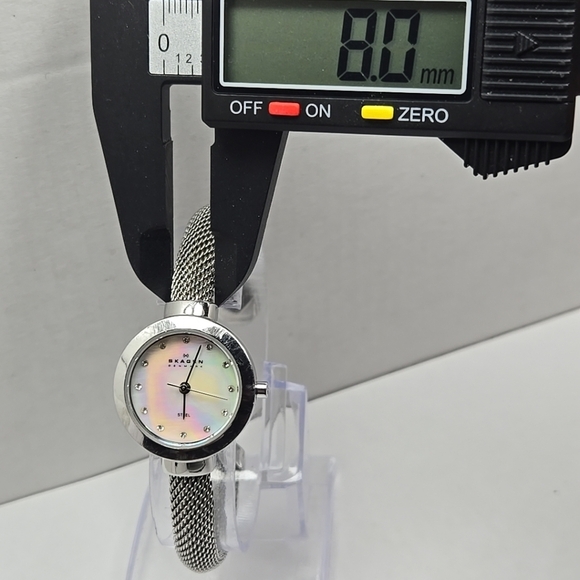 Womens Skagen Denmark Slim MOP Stain1ess Steel Bangle Quartz Watch New Battery - Picture 5 of 10